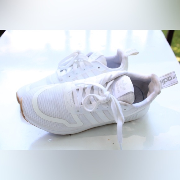adidas Originals Multix sneakers in triple white - Picture 3 of 12